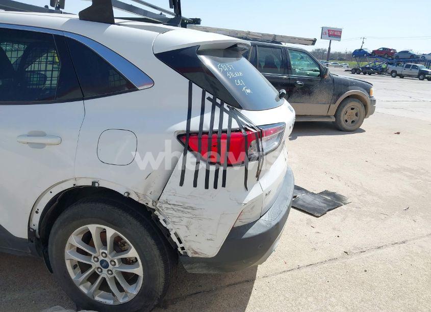 Photo 6 of 2021 Ford Escape SE (VIN 1FMCU0G63MUA73725)