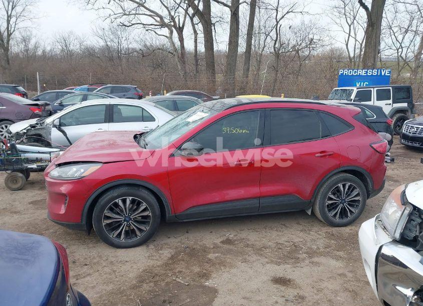 Photo 14 of 2021 Ford Escape SE (VIN 1FMCU0G63MUA98110)