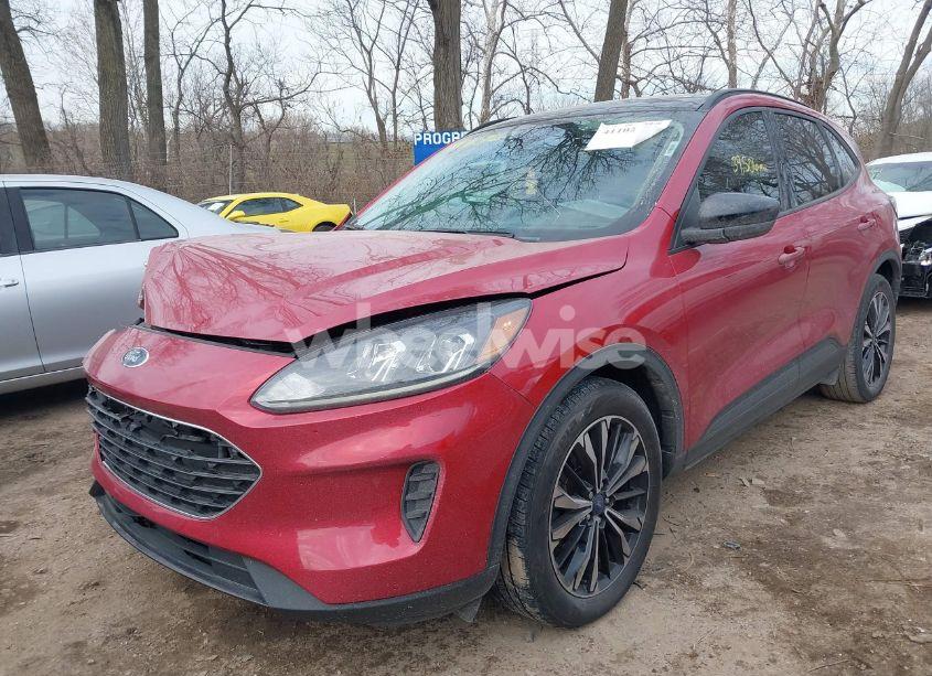Photo 6 of 2021 Ford Escape SE (VIN 1FMCU0G63MUA98110)
