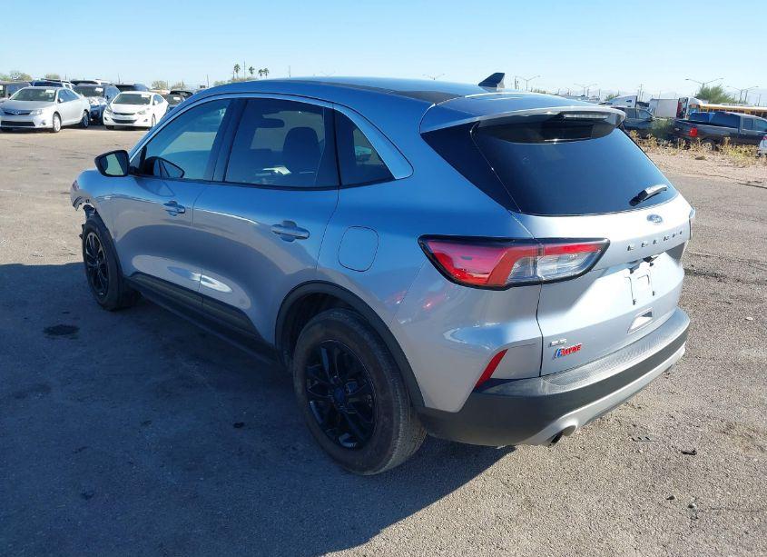 Photo 3 of 2022 Ford Escape SE (VIN 1FMCU0G63NUB11195)