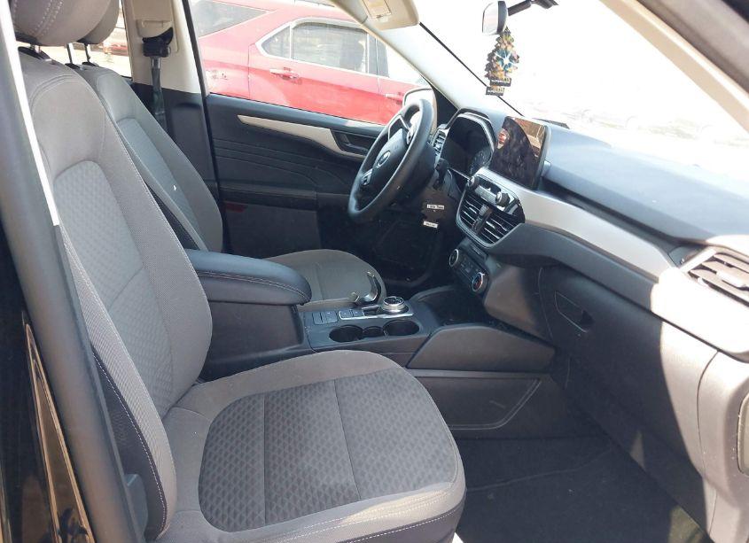 Photo 5 of 2022 Ford Escape SE (VIN 1FMCU0G63NUB67430)