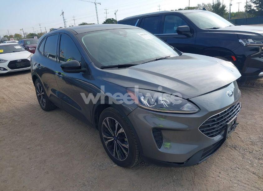 2022 Ford Escape SE (VIN 1FMCU0G63NUB91159) main photo