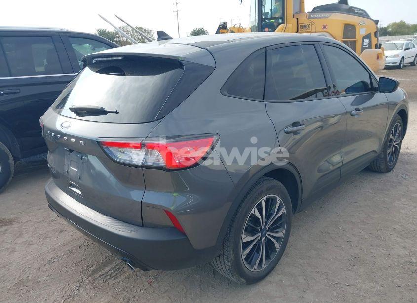 Photo 4 of 2022 Ford Escape SE (VIN 1FMCU0G63NUB91159)