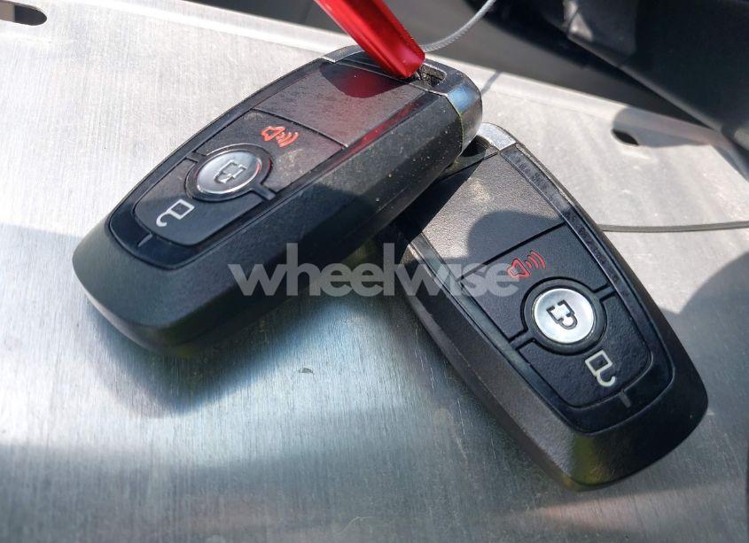 Photo 11 of 2020 Ford Escape SE (VIN 1FMCU0G64LUA32826)