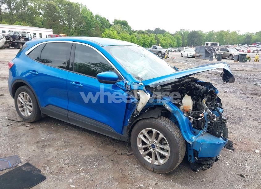 2020 Ford Escape SE (VIN 1FMCU0G64LUA57788) main photo