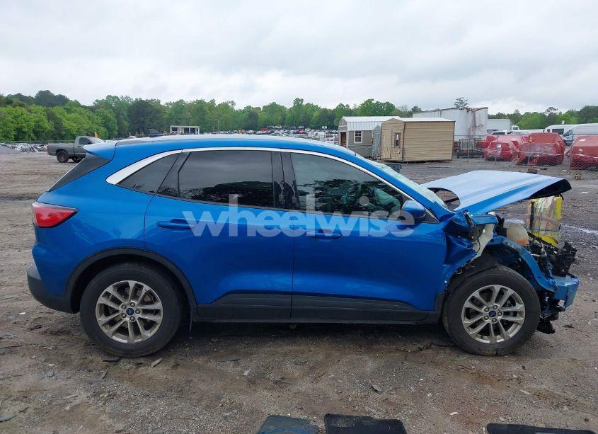 Photo 12 of 2020 Ford Escape SE (VIN 1FMCU0G64LUA57788)