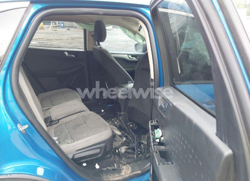 Photo 8 of 2020 Ford Escape SE (VIN 1FMCU0G64LUA57788)