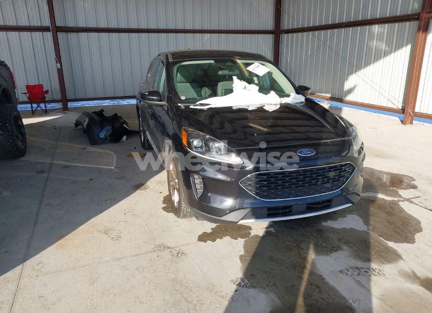 2020 Ford Escape SE (VIN 1FMCU0G64LUA95375) main photo