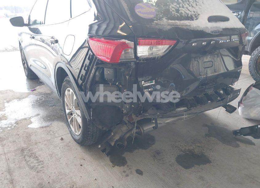 Photo 18 of 2020 Ford Escape SE (VIN 1FMCU0G64LUA95375)