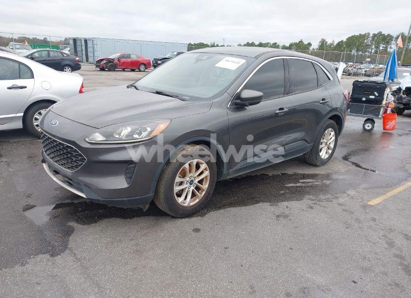 Photo 2 of 2020 Ford Escape SE (VIN 1FMCU0G64LUB55851)
