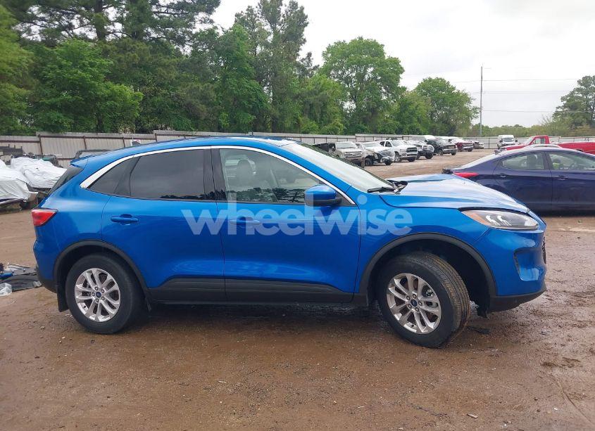 Photo 14 of 2020 Ford Escape SE (VIN 1FMCU0G64LUC08631)