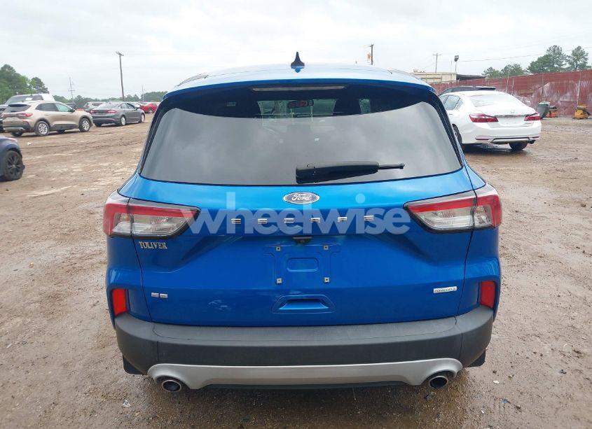 Photo 17 of 2020 Ford Escape SE (VIN 1FMCU0G64LUC08631)