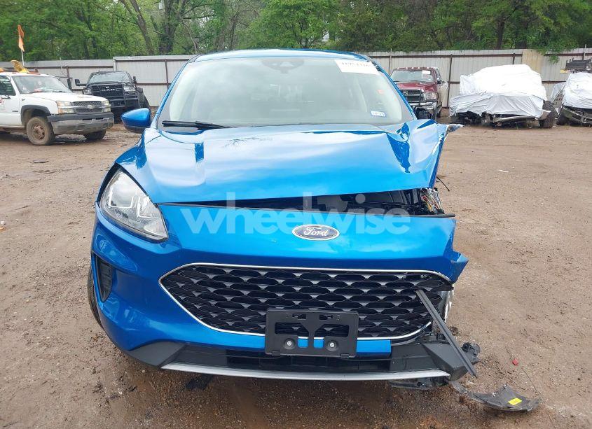 Photo 18 of 2020 Ford Escape SE (VIN 1FMCU0G64LUC08631)