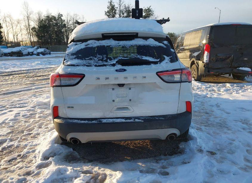 Photo 16 of 2021 Ford Escape SE (VIN 1FMCU0G64MUA69991)