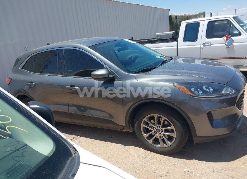 Photo 13 of 2021 Ford Escape SE (VIN 1FMCU0G64MUA89285)