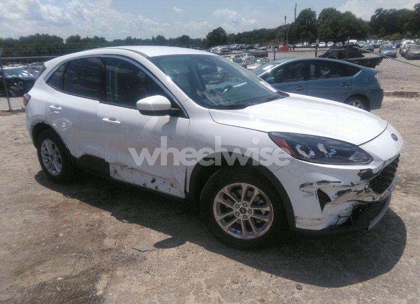 2021 Ford Escape SE (VIN 1FMCU0G64MUA90940) main photo