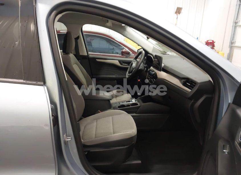 Photo 5 of 2022 Ford Escape SE (VIN 1FMCU0G64NUB71518)