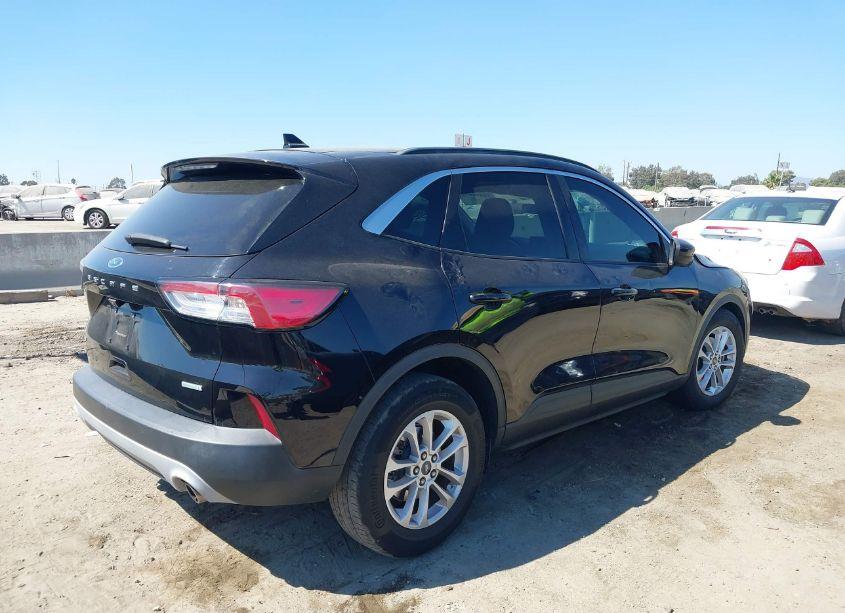 Photo 4 of 2020 Ford Escape SE (VIN 1FMCU0G65LUA35346)