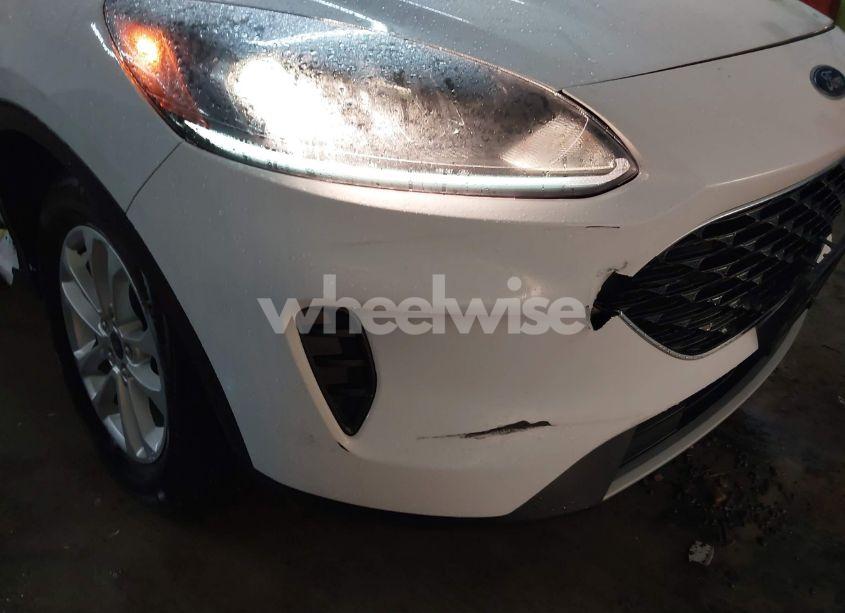 Photo 19 of 2020 Ford Escape SE (VIN 1FMCU0G65LUA83378)