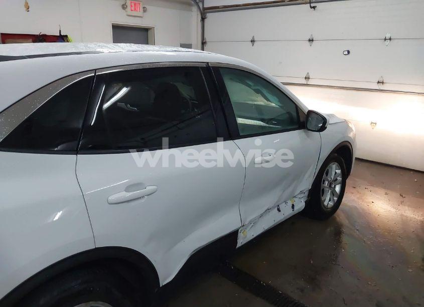 Photo 6 of 2020 Ford Escape SE (VIN 1FMCU0G65LUA83378)