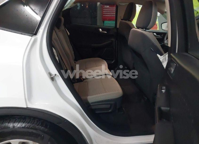 Photo 8 of 2020 Ford Escape SE (VIN 1FMCU0G65LUA83378)