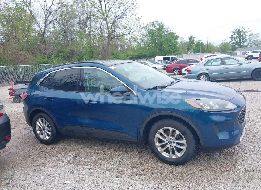 Photo 13 of 2020 Ford Escape SE (VIN 1FMCU0G65LUA98916)