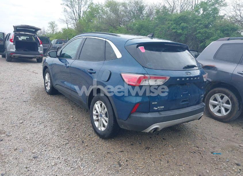 Photo 3 of 2020 Ford Escape SE (VIN 1FMCU0G65LUA98916)