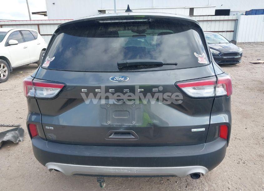 Photo 16 of 2020 Ford Escape SE (VIN 1FMCU0G65LUB23880)