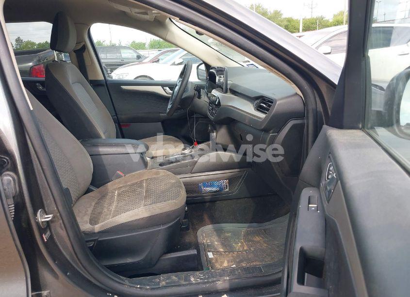Photo 5 of 2020 Ford Escape SE (VIN 1FMCU0G65LUB23880)