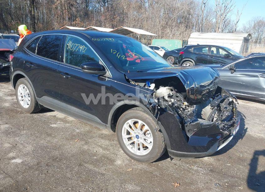 2020 Ford Escape SE (VIN 1FMCU0G65LUB28903) main photo