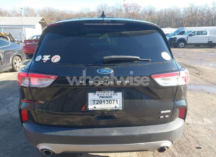 Photo 16 of 2020 Ford Escape SE (VIN 1FMCU0G65LUB28903)