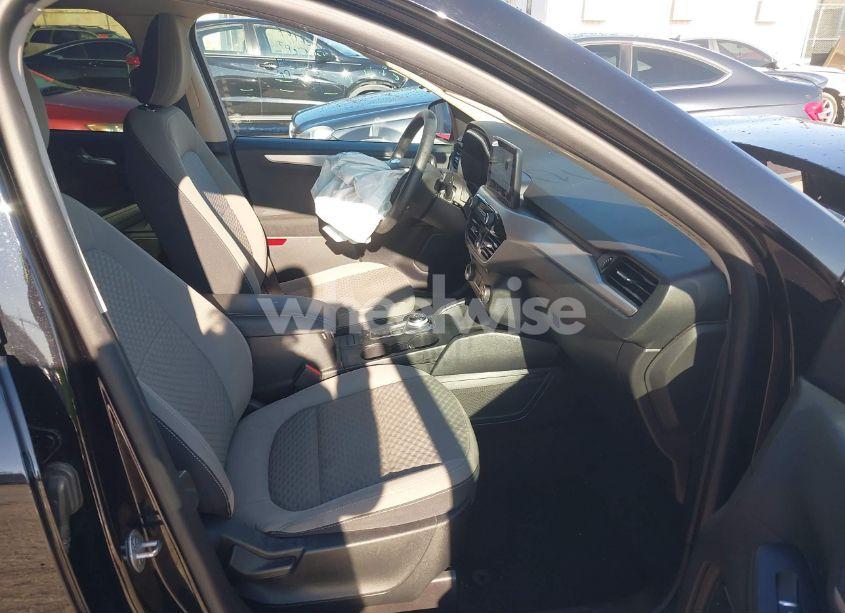 Photo 5 of 2020 Ford Escape SE (VIN 1FMCU0G65LUB28903)