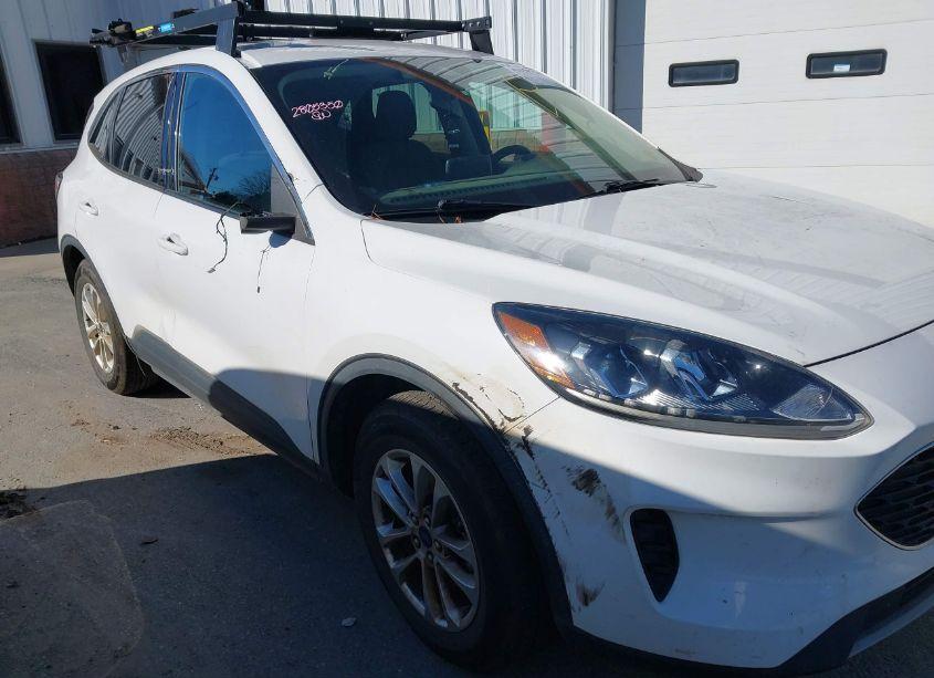 Photo 6 of 2020 Ford Escape SE (VIN 1FMCU0G65LUB73887)