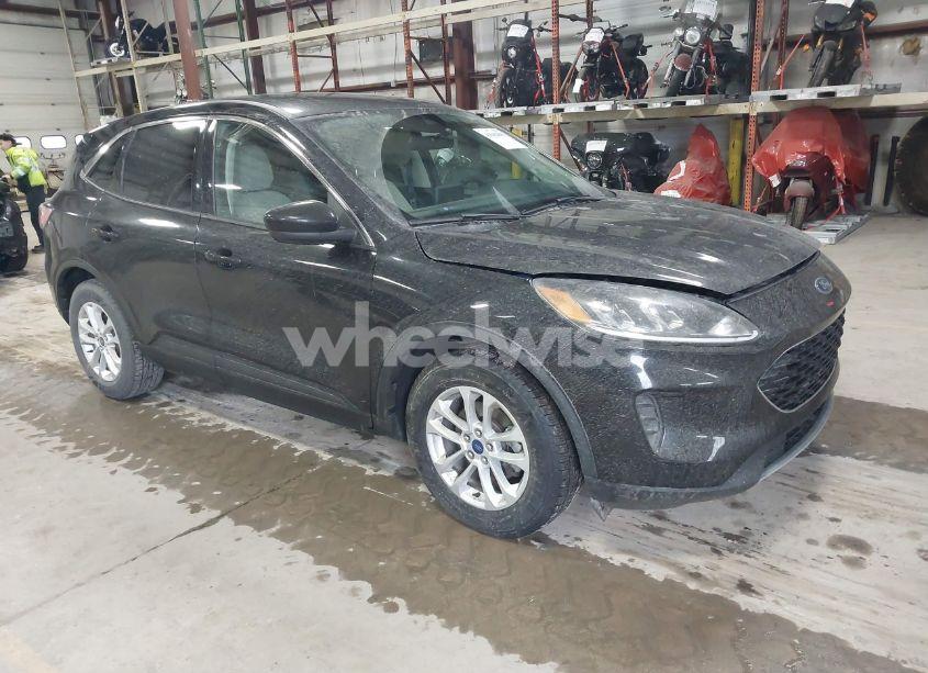 2020 Ford Escape SE (VIN 1FMCU0G65LUC46952) main photo