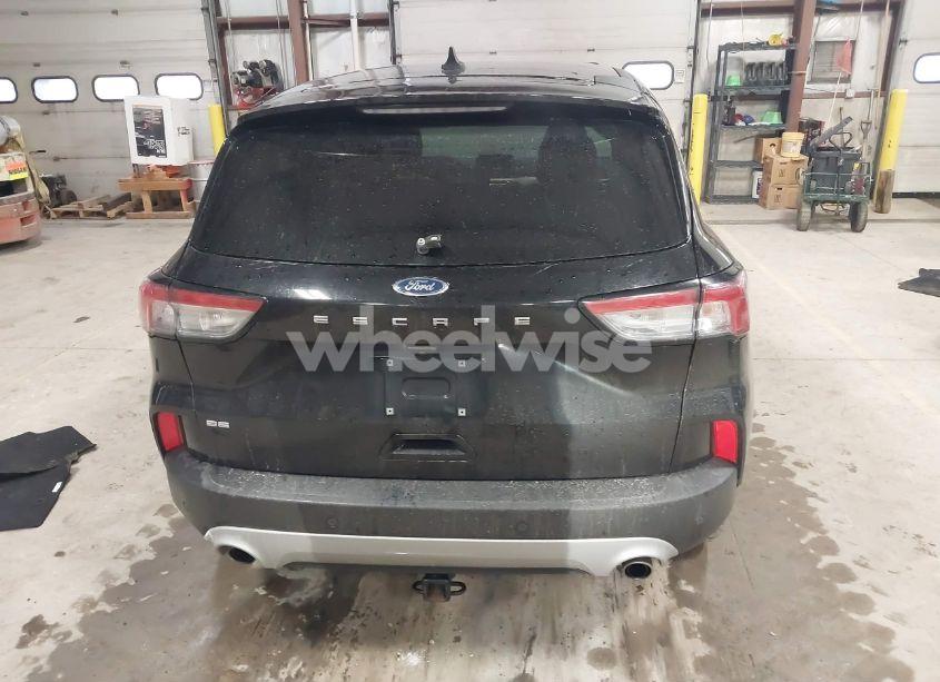 Photo 16 of 2020 Ford Escape SE (VIN 1FMCU0G65LUC46952)