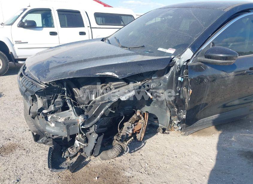 Photo 6 of 2021 Ford Escape SE (VIN 1FMCU0G65MUB00245)