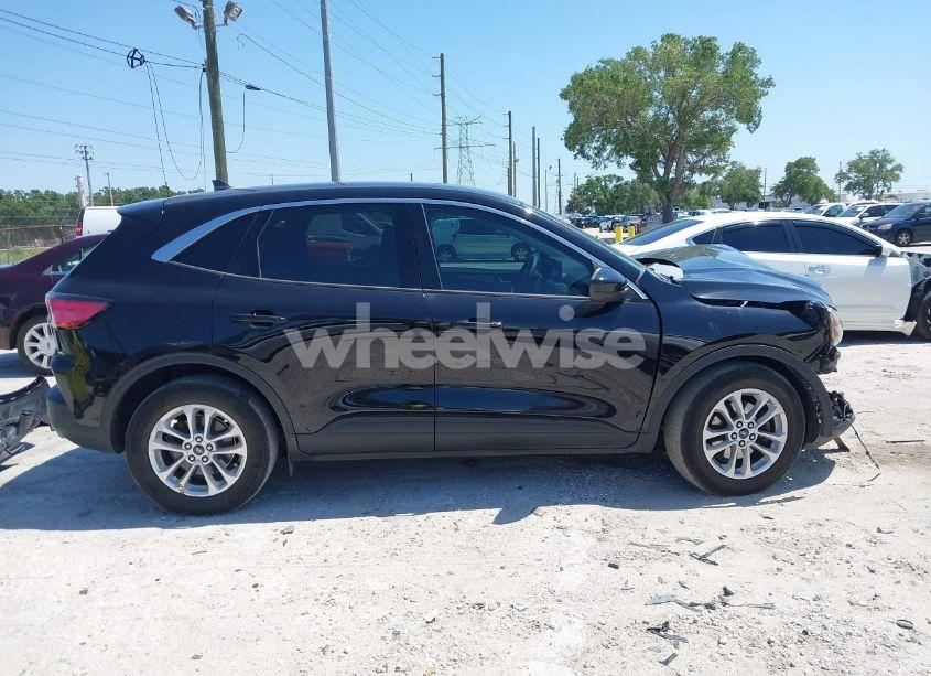 Photo 14 of 2021 Ford Escape SE (VIN 1FMCU0G65MUB16302)