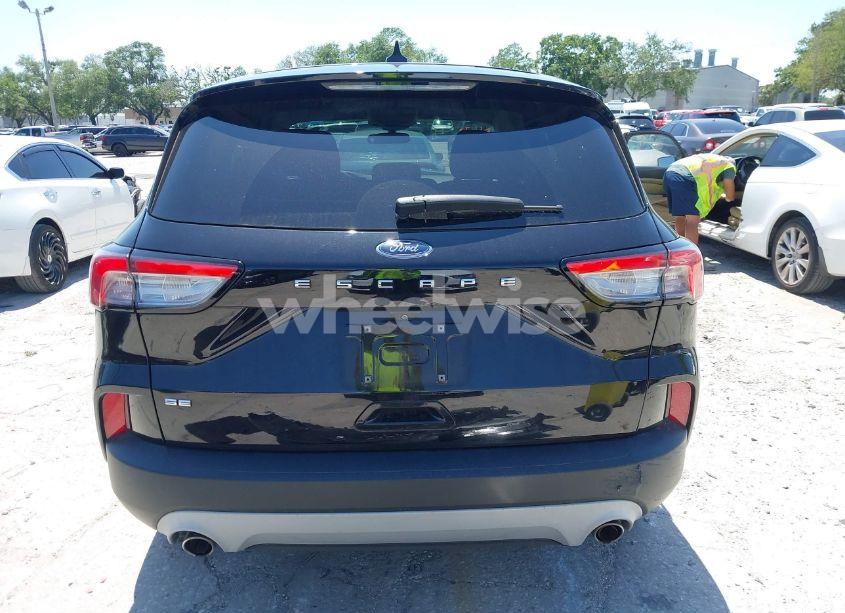 Photo 17 of 2021 Ford Escape SE (VIN 1FMCU0G65MUB16302)