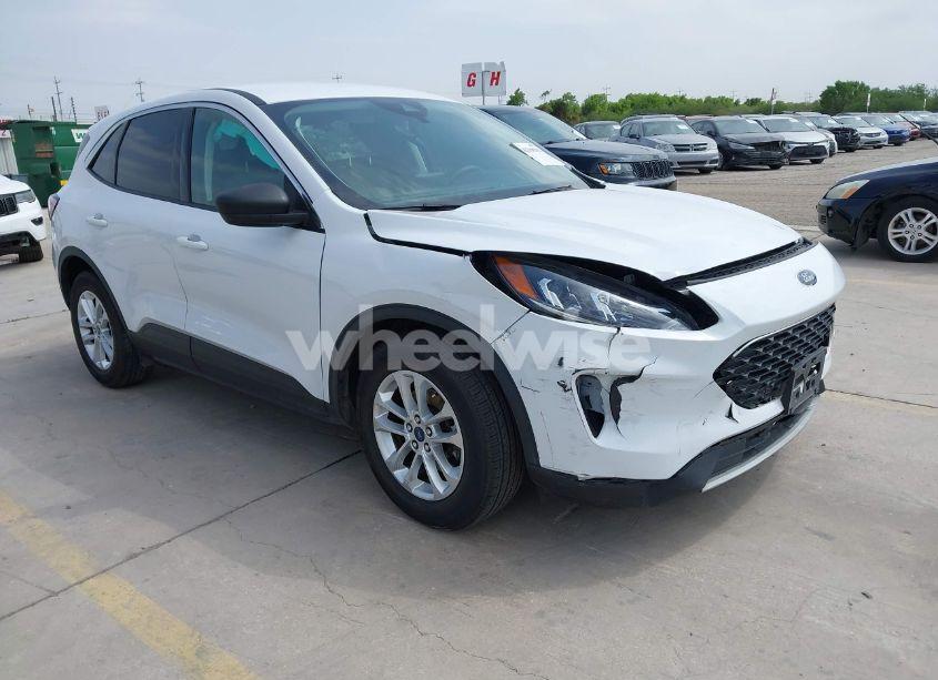 2022 Ford Escape SE (VIN 1FMCU0G65NUA44597) main photo