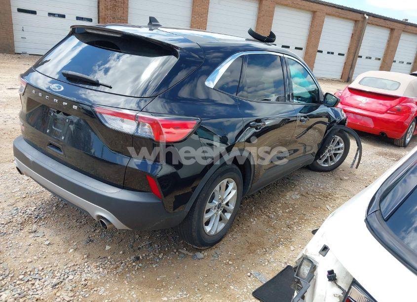 Photo 4 of 2022 Ford Escape SE (VIN 1FMCU0G65NUA54496)