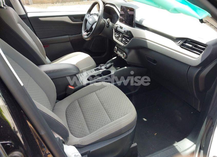 Photo 5 of 2022 Ford Escape SE (VIN 1FMCU0G65NUA54496)