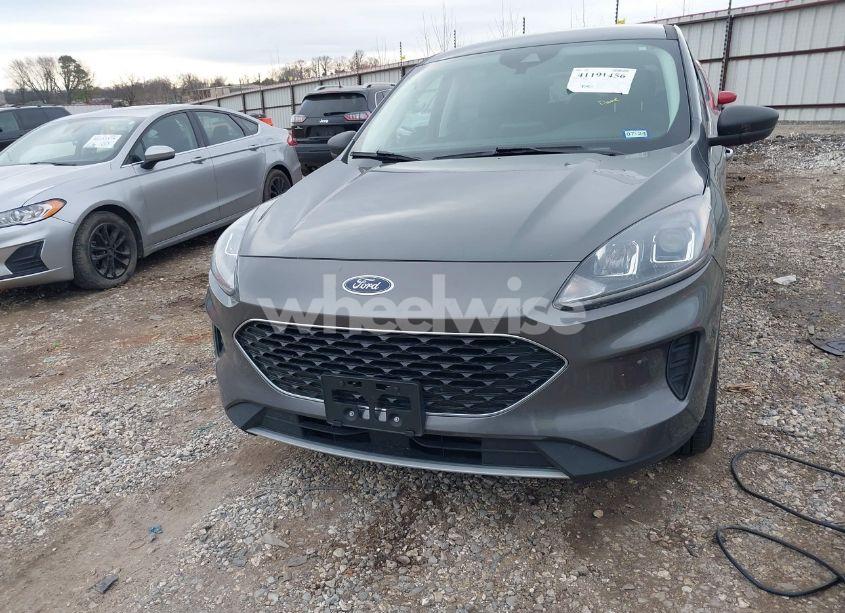 Photo 12 of 2022 Ford Escape SE (VIN 1FMCU0G65NUB32467)