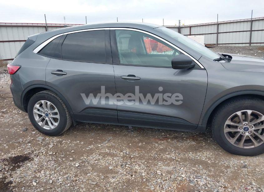 Photo 13 of 2022 Ford Escape SE (VIN 1FMCU0G65NUB32467)