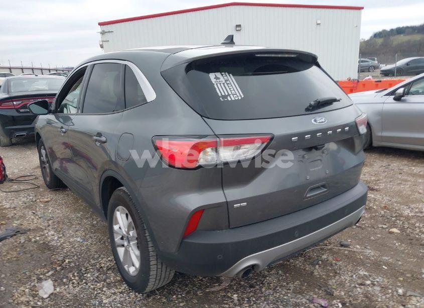 Photo 3 of 2022 Ford Escape SE (VIN 1FMCU0G65NUB32467)