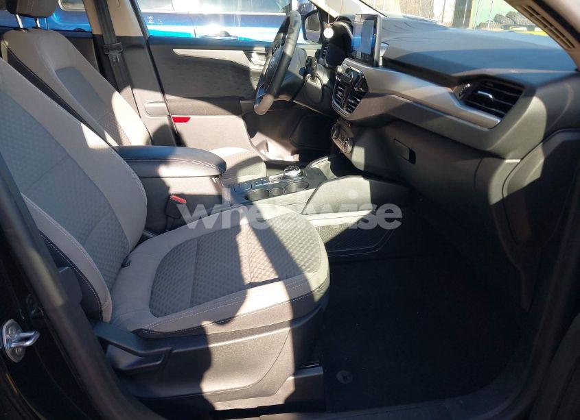 Photo 5 of 2020 Ford Escape SE (VIN 1FMCU0G66LUB62414)