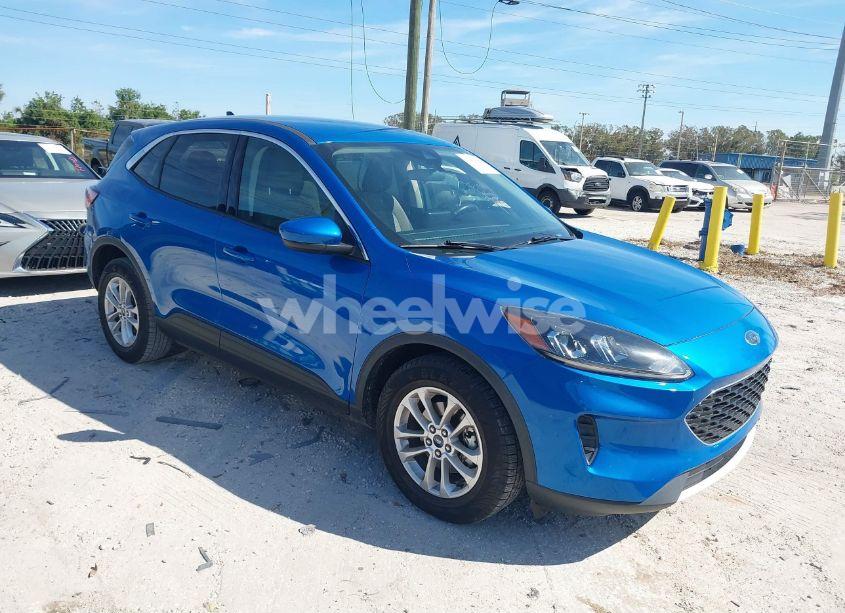 2020 Ford Escape SE (VIN 1FMCU0G66LUC53649) main photo