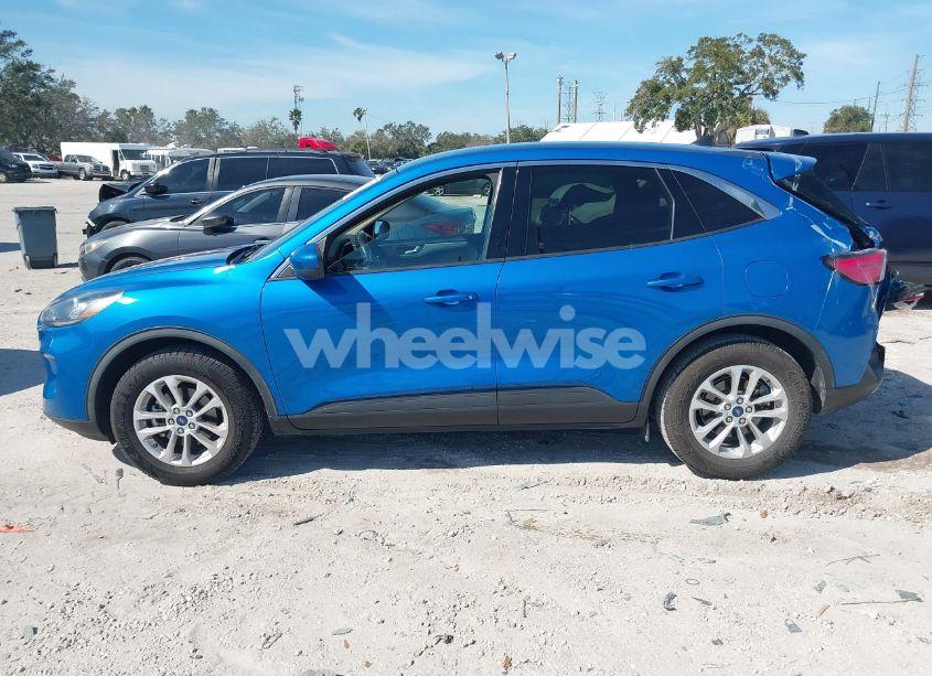 Photo 14 of 2020 Ford Escape SE (VIN 1FMCU0G66LUC53649)