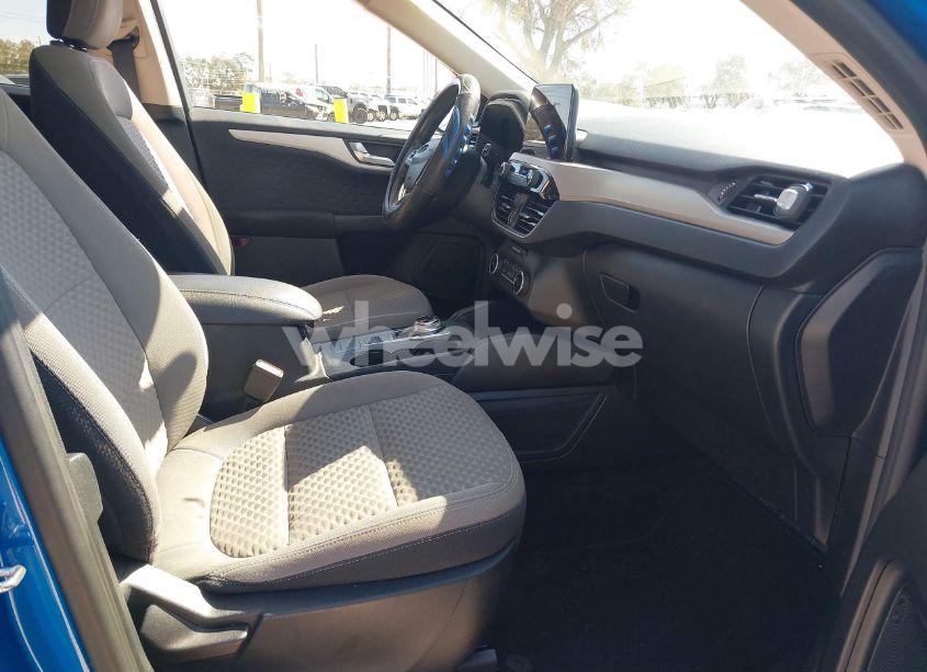 Photo 5 of 2020 Ford Escape SE (VIN 1FMCU0G66LUC53649)
