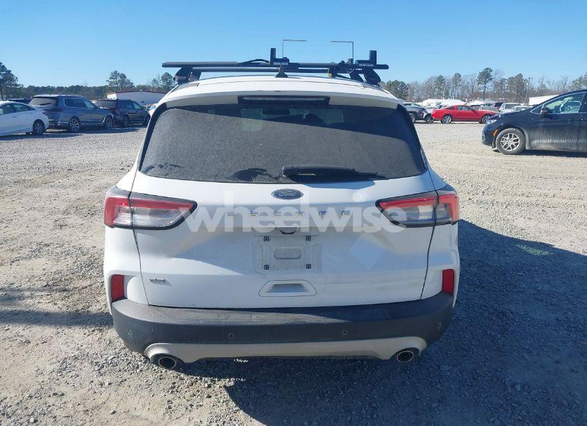 Photo 16 of 2020 Ford Escape SE (VIN 1FMCU0G66LUC61122)