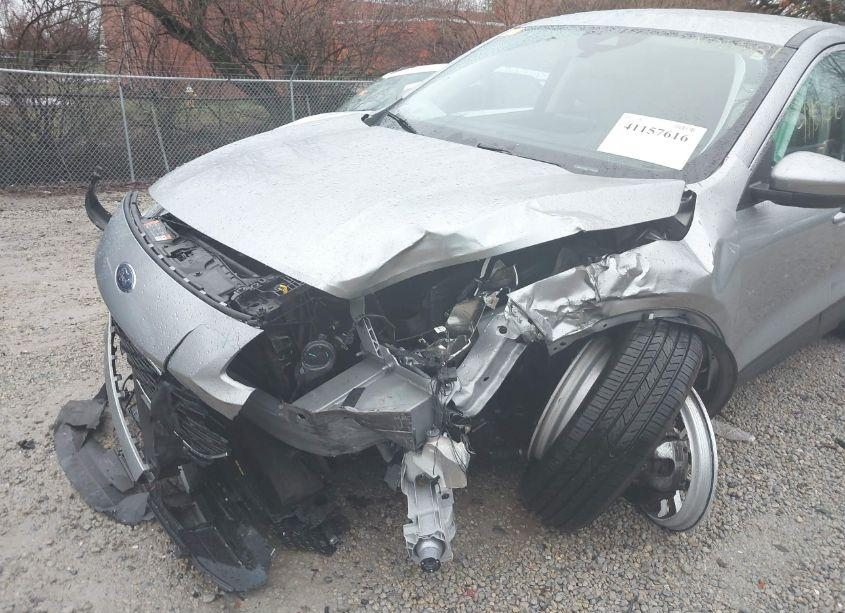 Photo 6 of 2021 Ford Escape SE (VIN 1FMCU0G66MUA05581)